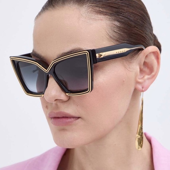 New! Valentino V Grace VLS 126A, Black and Gold Sunglasses, Authentic main image 13